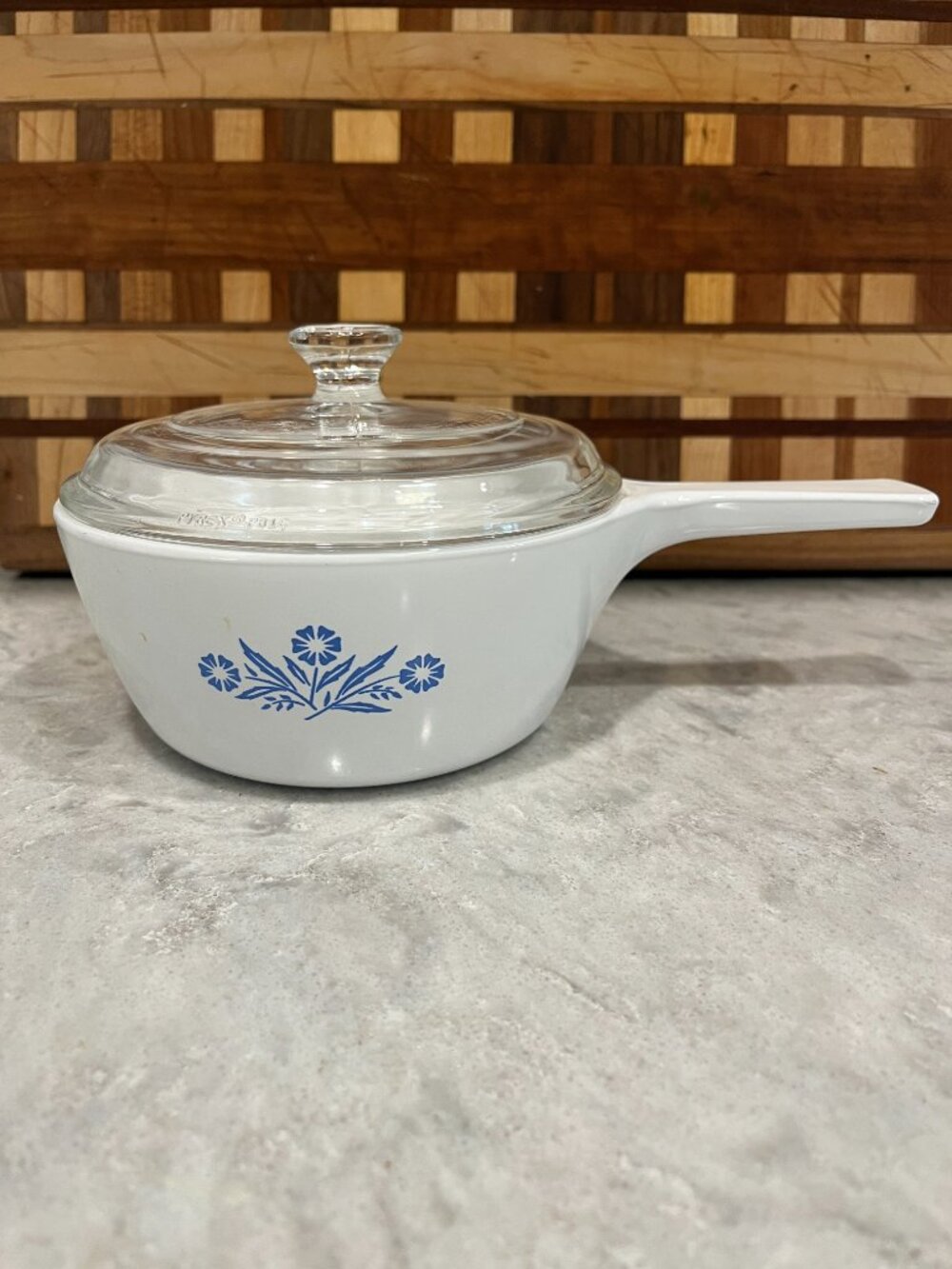 Corning Ware Menuette P-82-b 1 1/2 pint Cornflower Blue wLid Pristine